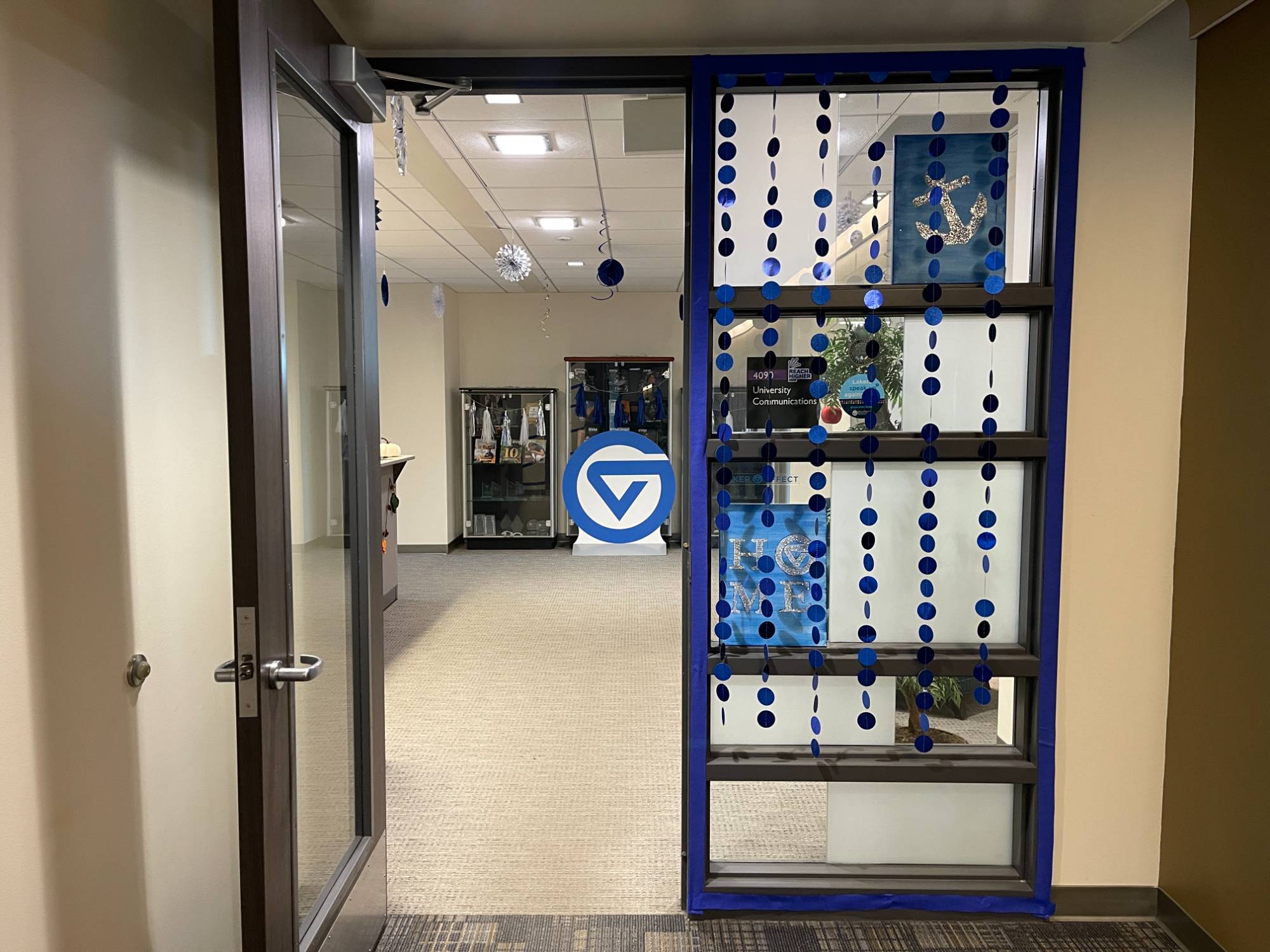 UComm Homecoming decorations, front door